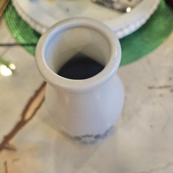 Pfaltzgraff Yorktowne Chicken Stoneware Milk Jug - Picture 7 of 8